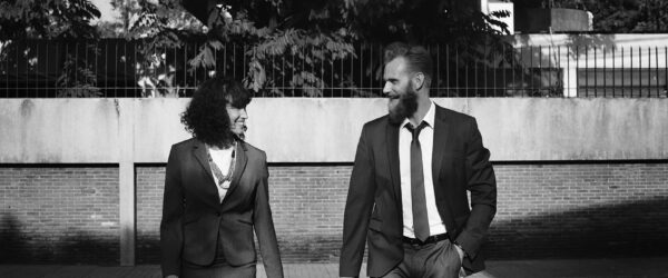 official people talking and smile icon - Blockcod